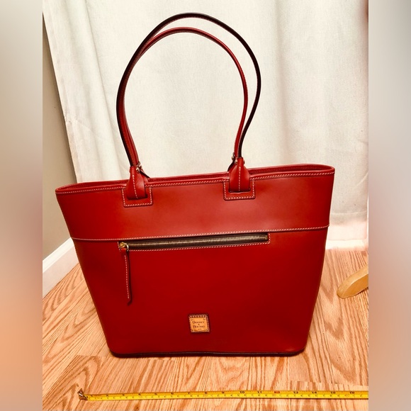 DOONEY & BOURKE BEACON SMOOTH LEATHER LARGE ZIP TOTE RED BAG EUC J17038834 $268 - Picture 6 of 16